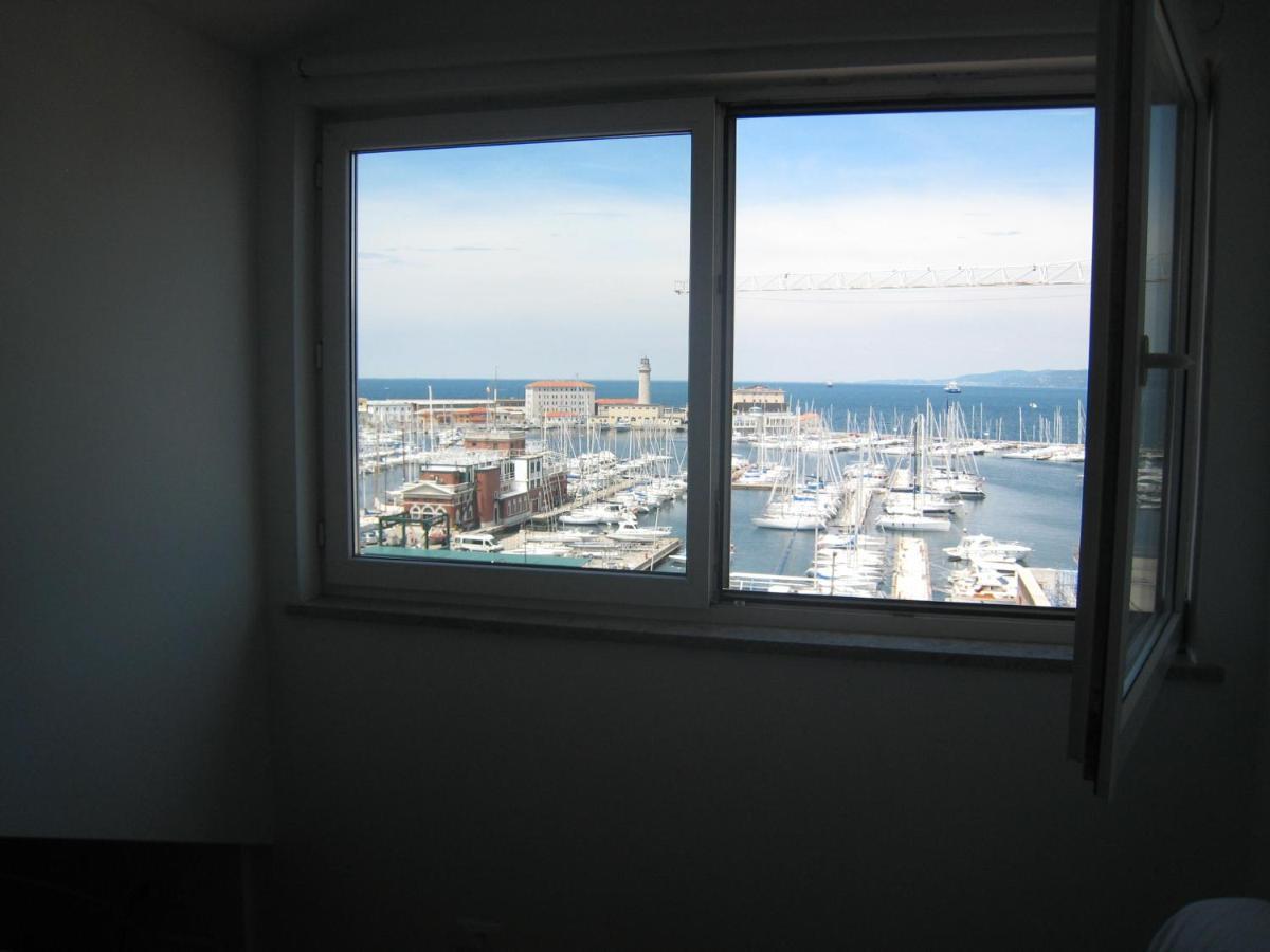 Mansarda Centrale Vista Mare Apartman Trieszt Kültér fotó