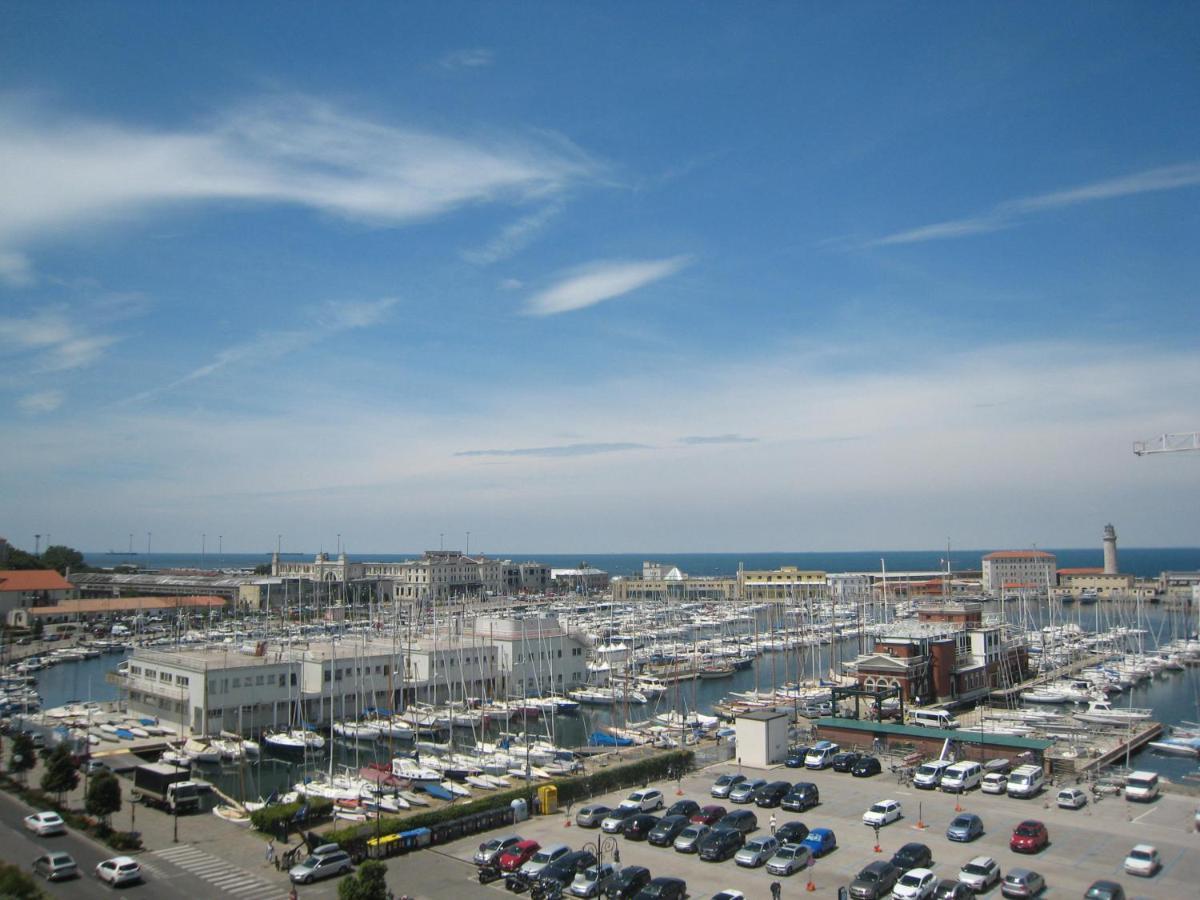 Mansarda Centrale Vista Mare Apartman Trieszt Kültér fotó